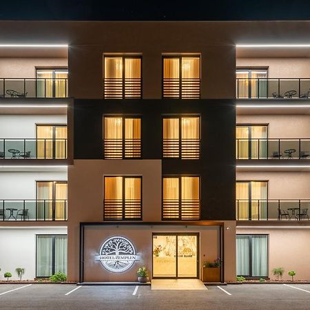מיכלובצ'ה Hotel Zemplen מראה חיצוני תמונה