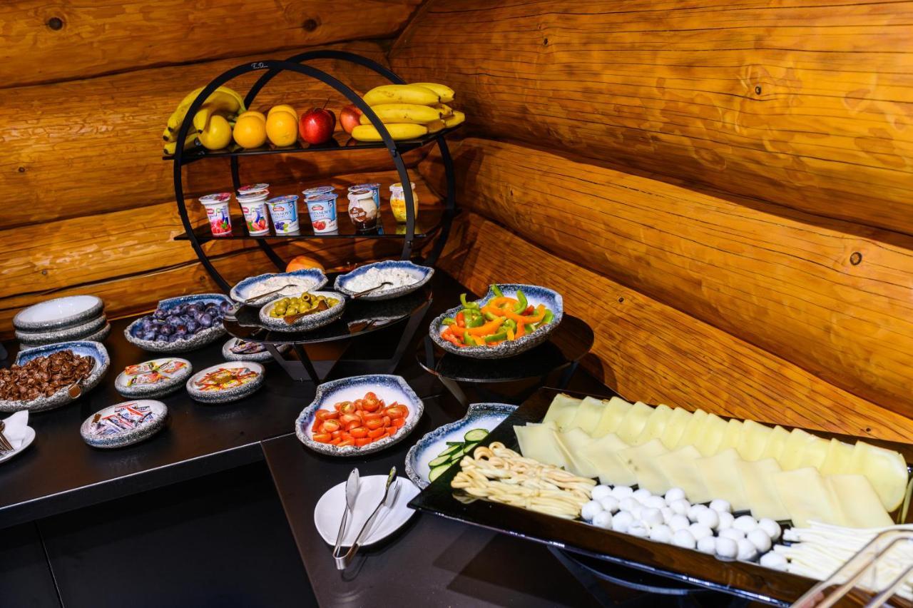 מיכלובצ'ה Hotel Zemplen מראה חיצוני תמונה