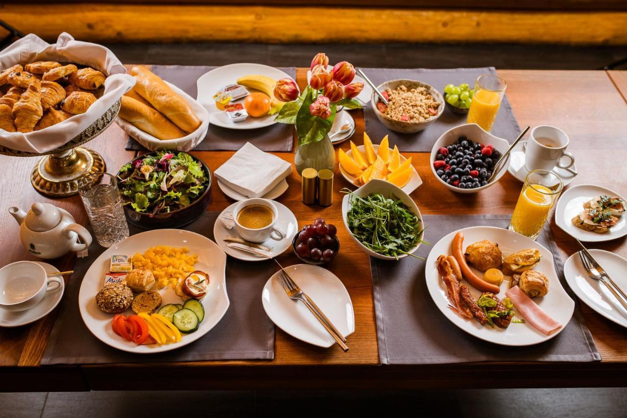 מיכלובצ'ה Hotel Zemplen מראה חיצוני תמונה