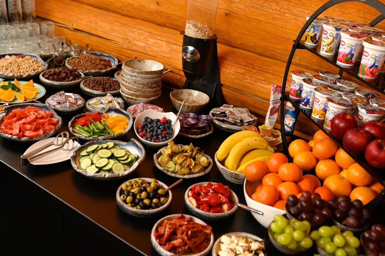מיכלובצ'ה Hotel Zemplen מראה חיצוני תמונה